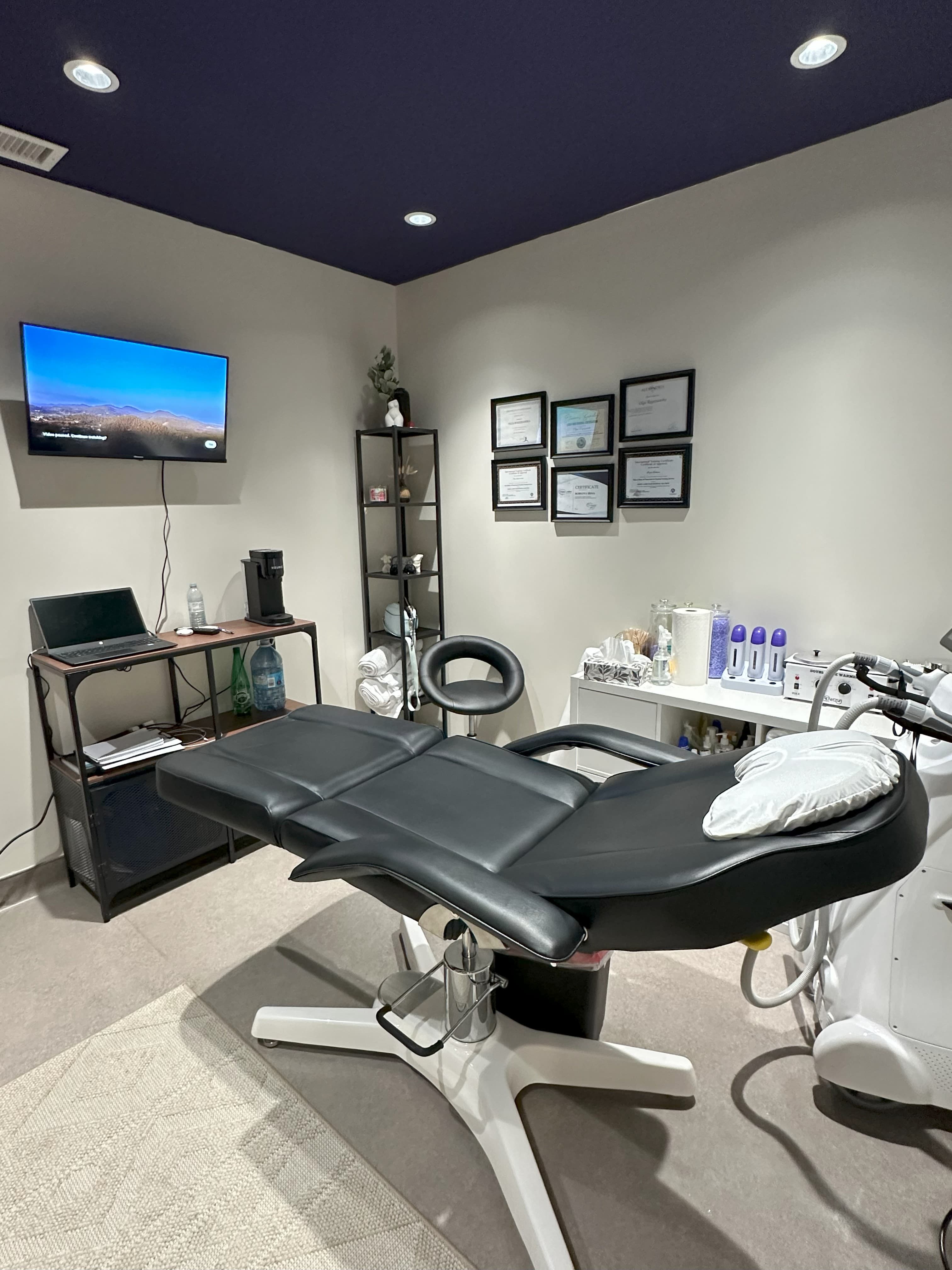 894 St Mary's Rd, Winnipeg, MB R2M 3R1